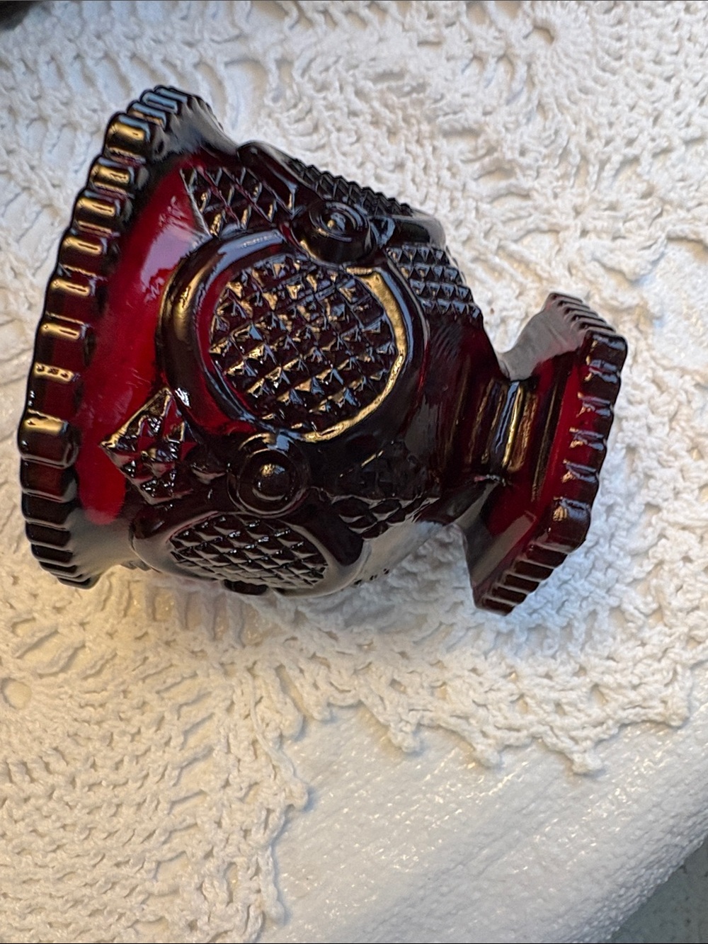 Avon 1876 Cape Cod rub red glass sugar bowl - Picture 4 of 4